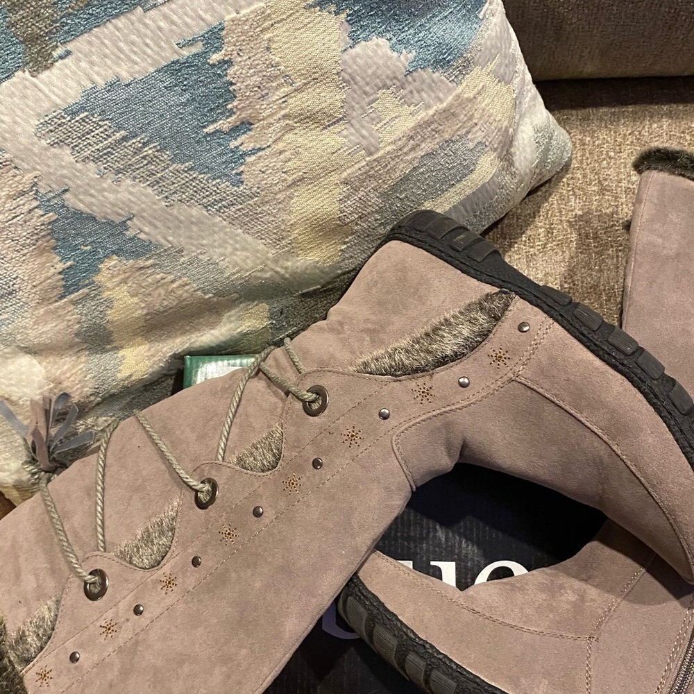 NIB Bucco knee Tall Fur Lined Boots - Picture 3 of 6